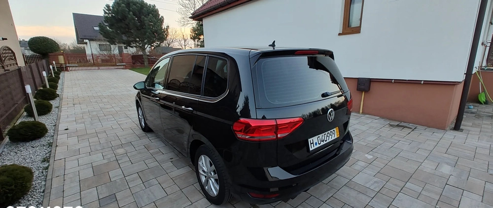 Volkswagen Touran cena 58500 przebieg: 226000, rok produkcji 2015 z Końskie małe 379